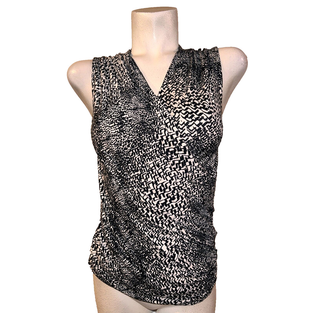 41 HAWTHORN Stitch Fix Top Women's Size XS Blk Wht Crossover V-neck Slvls Blouse